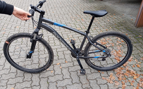 POL-CUX: Nachtragsmeldung nach EinbrĂŒchen mit TĂ€terfestnahme in Hemmoor - EigentĂŒmer/in eines sichergestellten Fahrrades gesucht (Lichtbild in der Anlage) - Foto: presseportal.de POL-CUX: Nachtragsmeldung nach EinbrĂŒchen mit TĂ€terfestnahme in Hemmoor - EigentĂŒmer/in eines sichergestellten Fahrrades gesucht (Lichtbild in der Anlage) - Foto: presseportal.de