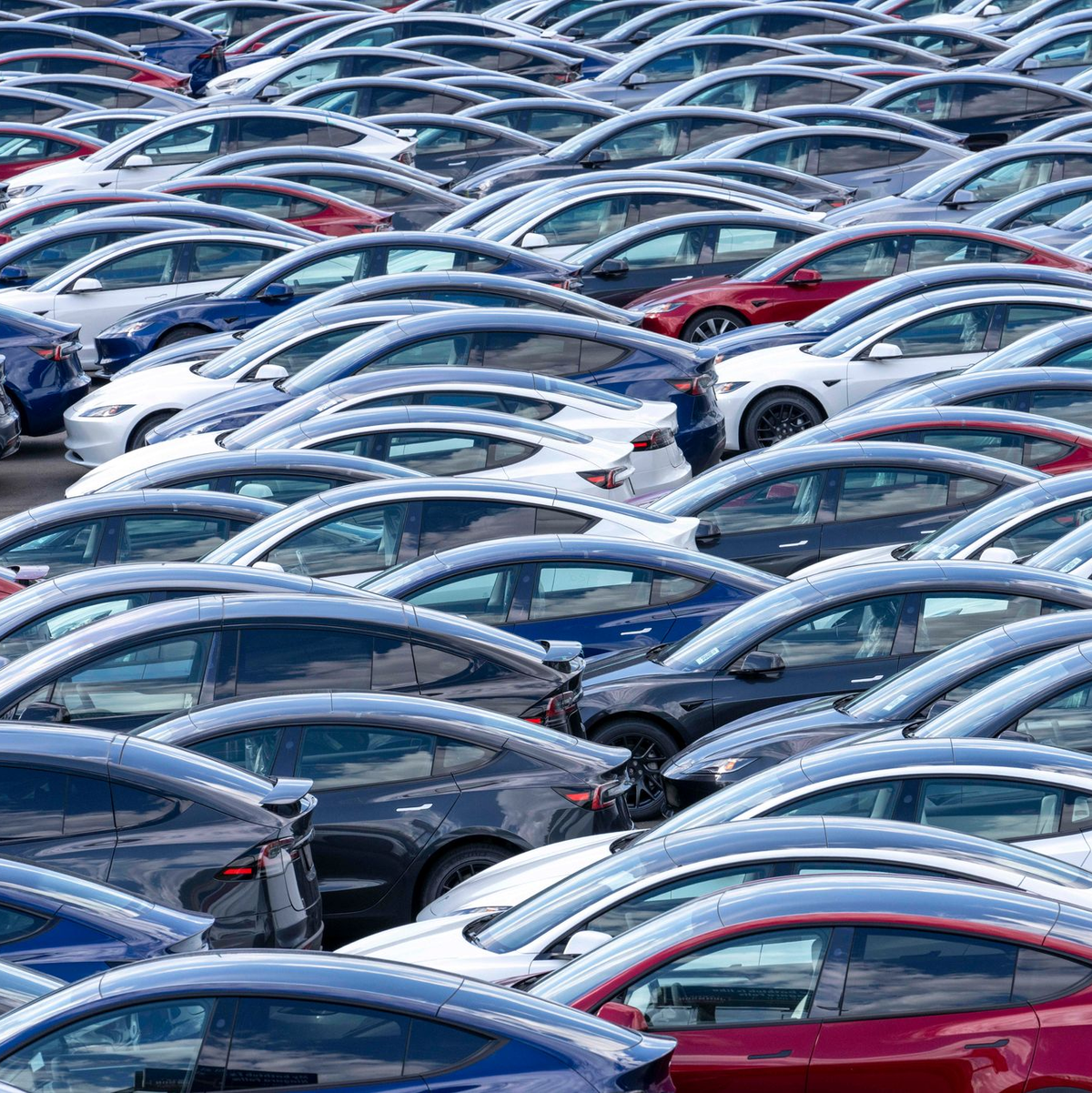 Teslas: Im deutschen Markt für reine Elektroautos fällt die Marke derzeit zurück. (Archivbild) - Foto: Scott Brauer/ZUMA Press Wire/dpa