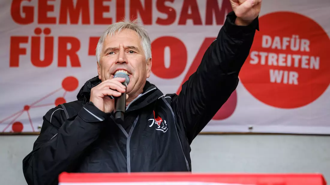 Kämpft für deutliche Lohnerhöhungen: Bayerns IG-Metall-Chef Horst Ott. (Archivbild) - Bild: Daniel Karmann/dpa