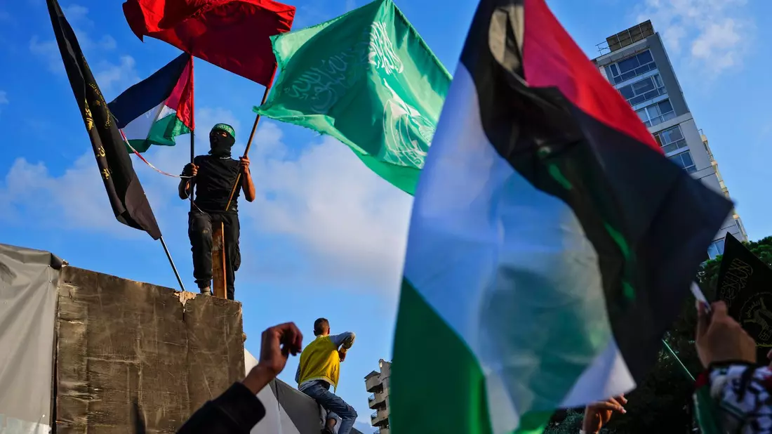 Die Hamas ruft zu Protesten gegen den israelischen Militäreinsatz im Gazastreifen auf.  - Bild: Hassan Ammar/AP/dpa