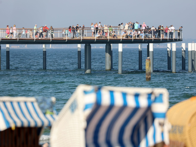 Jahresbilanz für Deutschland-Tourismus bisher positiv (Foto Archiv) - Foto: Bodo Marks/dpa