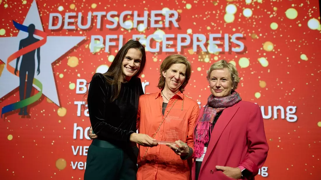 Deutscher Pflegepreis für Vielfalt und Respekt 2024 geht an inklusives Theaterprojekt der Berliner Tagespflege hoffmannsgarten - Bild: presseportal.de