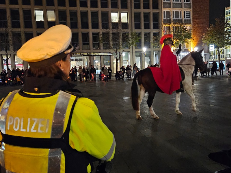 POL-DN: Polizei Düren begleitet Martinszüge und gibt Sicherheitstipps - Foto: presseportal.de
