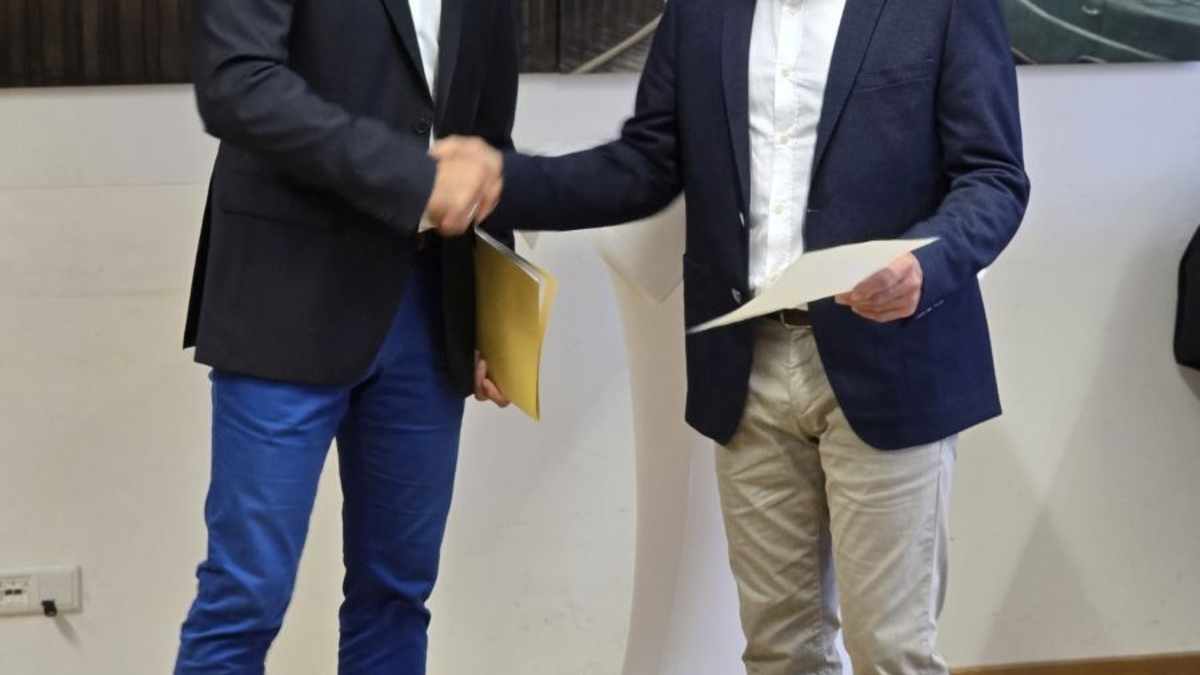 POL-STD: Wechsel im Führungstrio des Polizeikommissariats Buxtehude - Wiebke Hennig übernimmt den Einsatz- und Streifendienst - Robert Schlimm nach 11 Jahren in der Funktion in Pension - Foto: presseportal.de