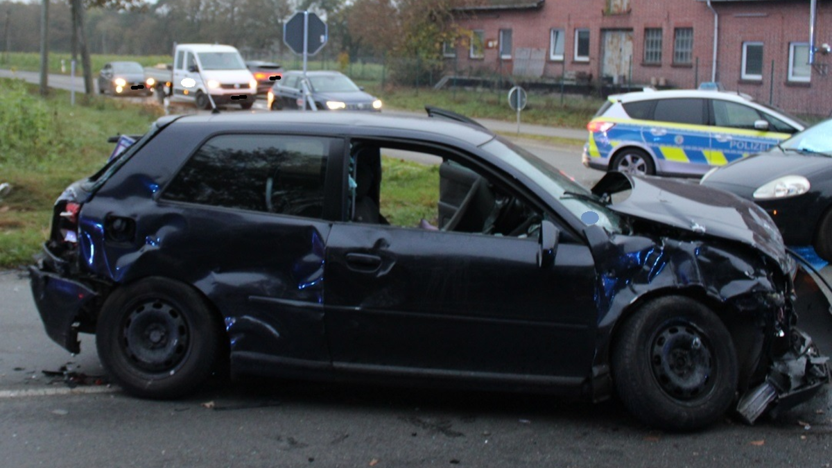 POL-MI: Vier Personen bei Zusammenstoß leicht Verletzt - Foto: presseportal.de