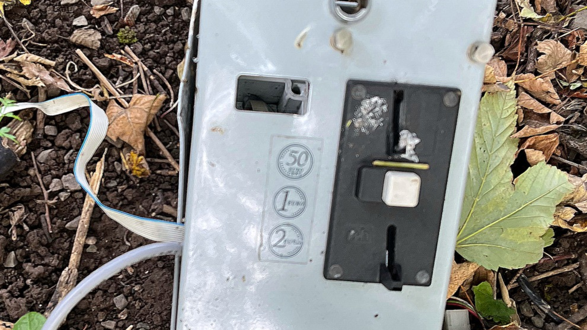 POL-MK: Aufgebrochener Münzautomat gefunden - Foto: presseportal.de