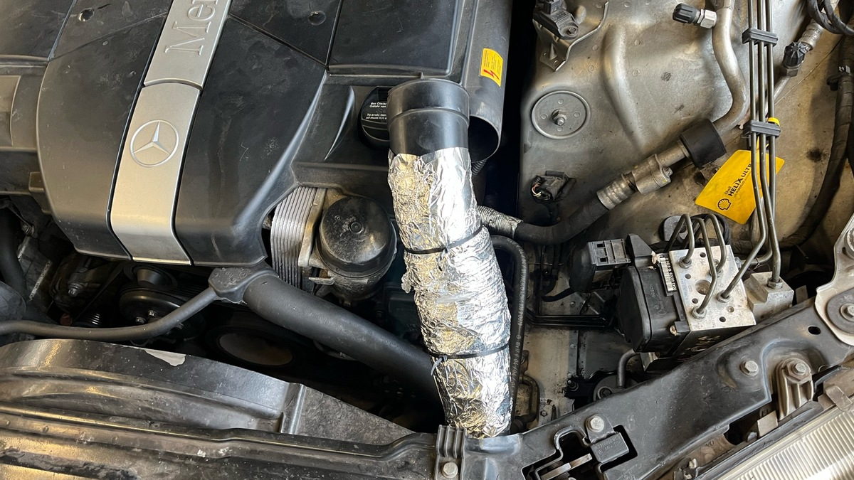 POL-ME: 37 Mängel - Polizei zieht marode S-Klasse aus dem Verkehr - Velbert - 2511025 - Foto: presseportal.de