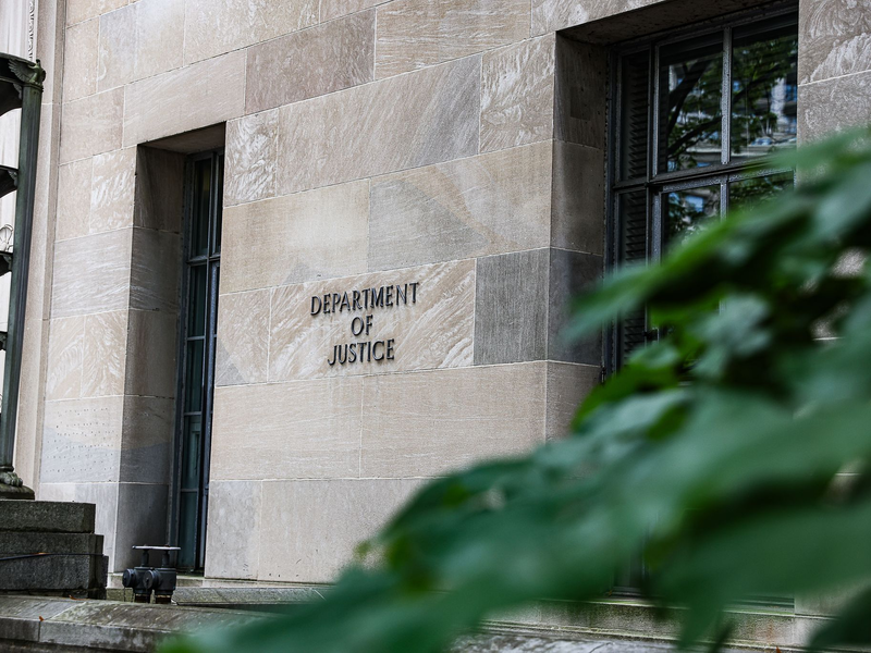 Das US-Justizministerium geht gegen die Verdächtigen vor. (Archivbild) - Foto: Valerie Plesch/dpa