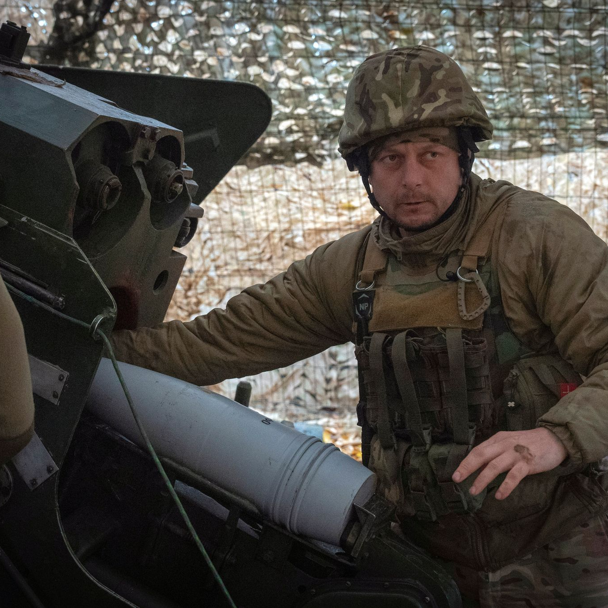 Die Kämpfe in der Ostukraine dauern an. (Archivbild) - Foto: Efrem Lukatsky/AP/dpa