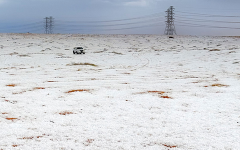 Schneefälle sind in Saudi-Arabien äußerst selten. - Foto: STR/AP/dpa