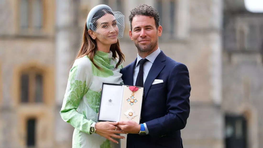 Besondere Ehre: Mark Cavendish wurde zum Ritter geschlagen. - Bild: Andrew Matthews/Pool PA/AP/dpa
