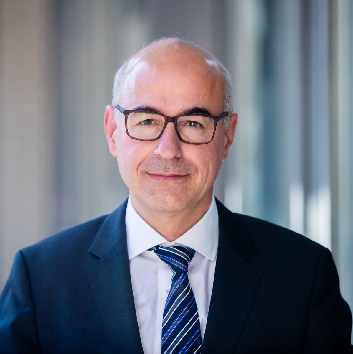 Der Ökonom Achim Wambach mahnt angesichts der Regierungskrise in Deutschland und der Wahl von Trump Reformen an (Archivbild).  - Foto: Christoph Soeder/dpa