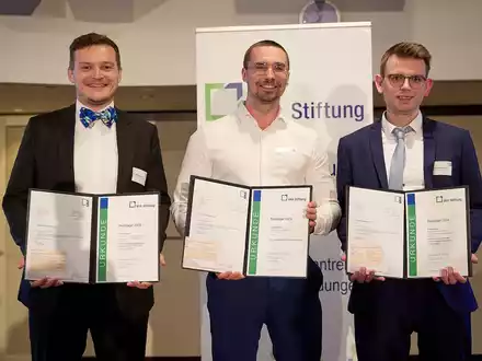 Wissenschaft und Industrie besser vernetzen: VAA Stiftung kürt neue Exzellenzpreisträger - Foto: presseportal.de
