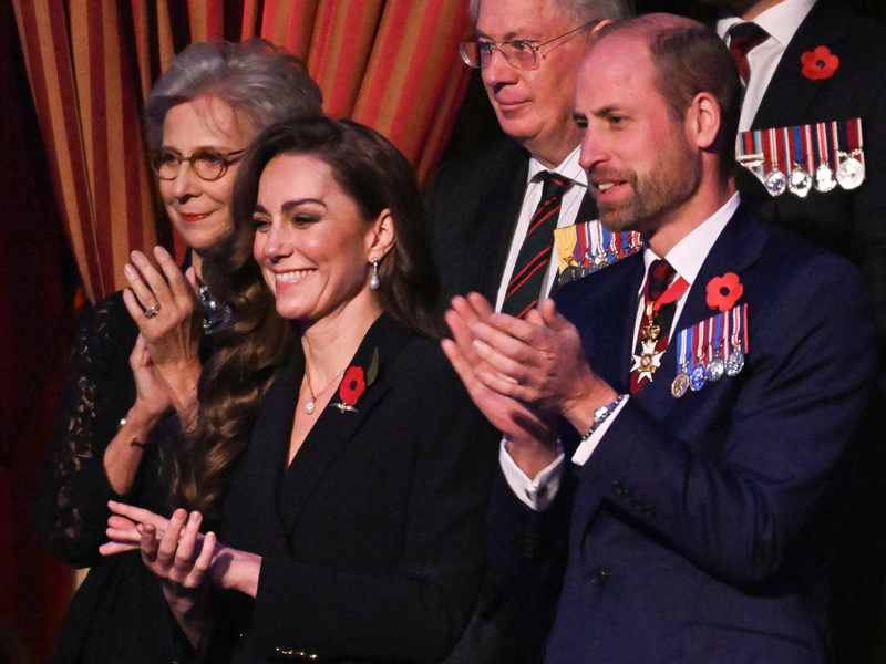 Prinzessin Kate und Prinz William beim Royal British Legion Festival of Remembrance in der Royal Albert Hall am Vorabend. Erstmals seit dem Ende ihrer Chemotherapie zeigt sich die Frau des britischen Thronfolgers wieder bei wichtigen Auftritten. - Foto: Chris J. Ratcliffe/Pool Reuters/AP/dpa