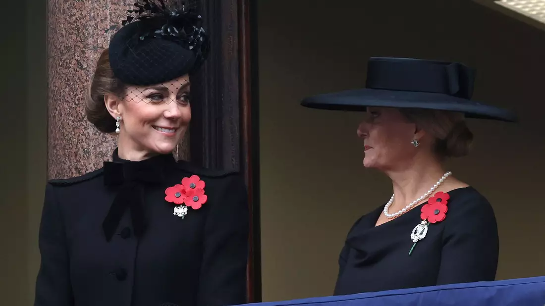 Die Teilnahme Kates am Weltkriegsgedenken war der erste große Auftritt Kates seit dem Abschluss ihre Chemotherapie im September. Hier zusammen mit Sophie, der Herzogin von Edinburgh. - Bild: Chris Jackson/Pool Getty/AP/dpa