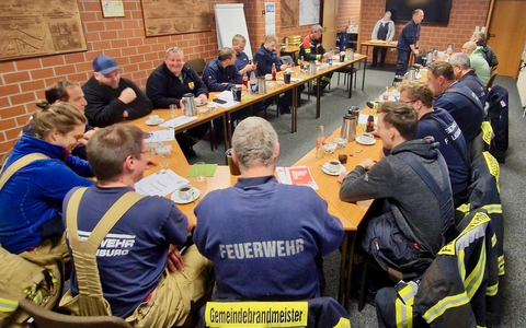 FW-OLL: Seminar Deichsicherheit & Hochwasserschutz im Landkreis Wesermarsch - Foto: presseportal.de