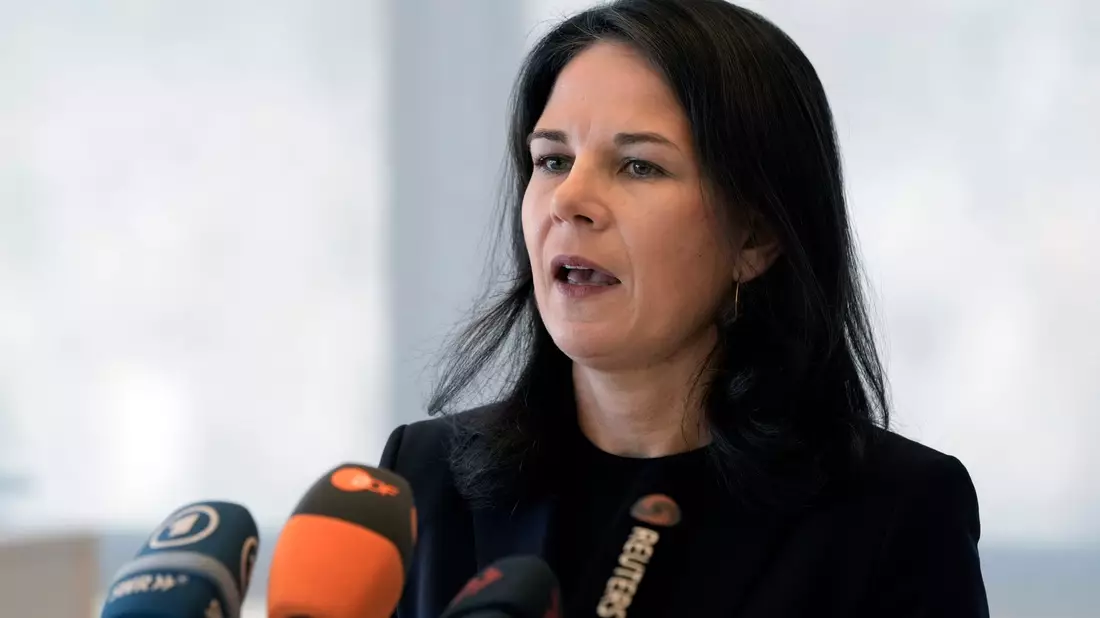 Außenministerin Baerbock fordert Israel auf, alle Grenzübergänge in den Gazastreifen zu öffnen. - Bild: Bilal Hussein/AP/dpa