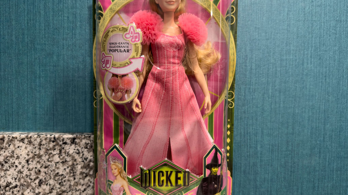 Dem Spielzeugriesen Mattel unterlief ein peinlicher Fehler auf der Verpackung einer Puppe.  - Foto: Andrej Sokolow/dpa