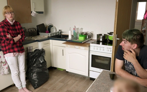 Diese Woche bei Hartz und herzlich - Tag für Tag Rostock Groß Klein: Jasmin zieht ins Mutter-Kind-Heim - Foto: presseportal.de