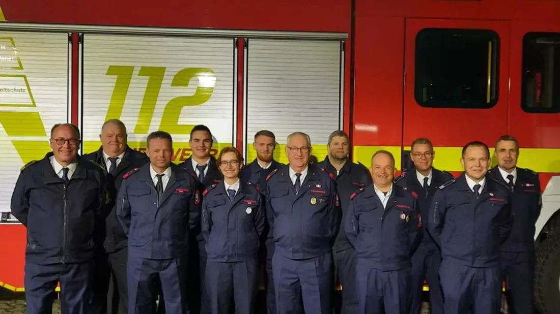 FW Bocholt: Internationale Ehrungen und Beförderungen im Löschzug Suderwick - Bild: presseportal.de