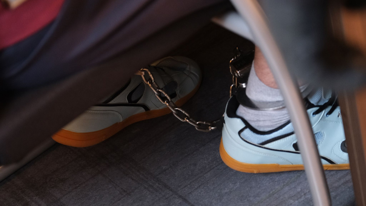 Im November und Dezember soll aufgearbeitet werden, wie es zu dieser Tat kommen konnte. - Foto: Sebastian Willnow/dpa