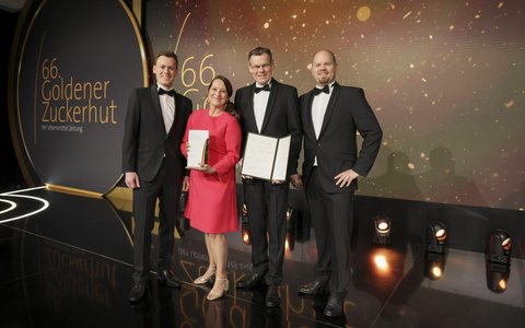 Höchster Branchenpreis: EDEKA-Unternehmer Reiner Schenke erhÀlt Goldenen Zuckerhut 2024 - Foto: presseportal.de Höchster Branchenpreis: EDEKA-Unternehmer Reiner Schenke erhÀlt Goldenen Zuckerhut 2024 - Foto: presseportal.de