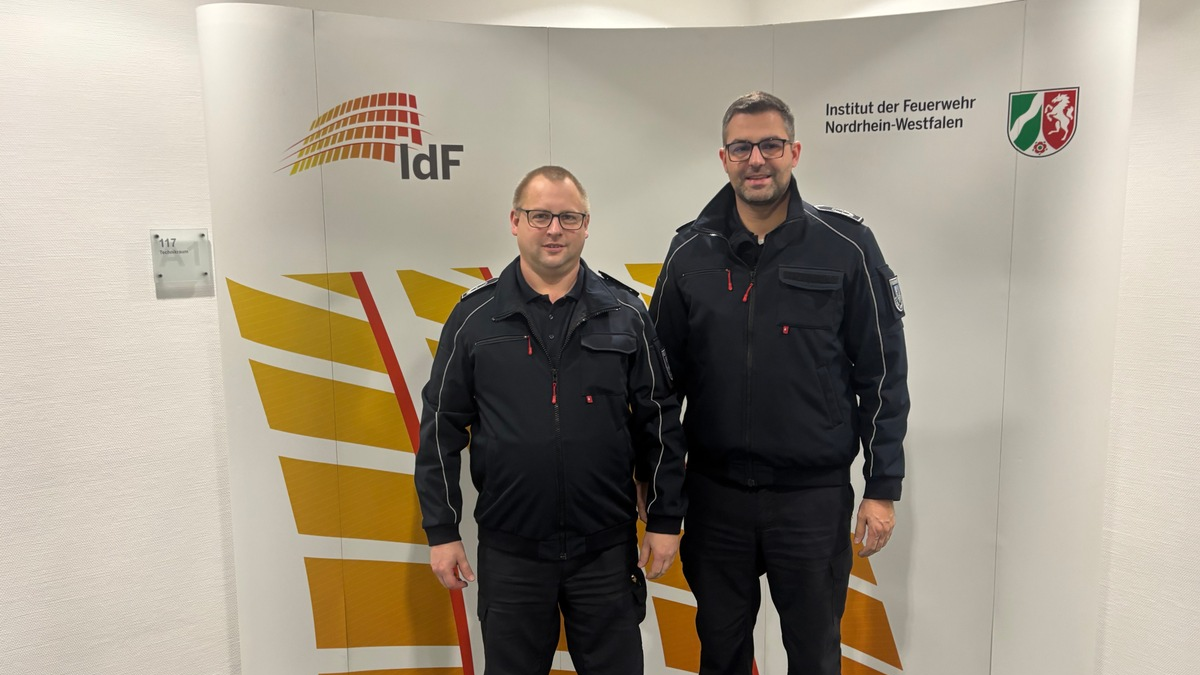 FW-AR: Stellvertretende Wehrführer meistern Lehrgang an der Feuerwehrschule NRW - Foto: presseportal.de