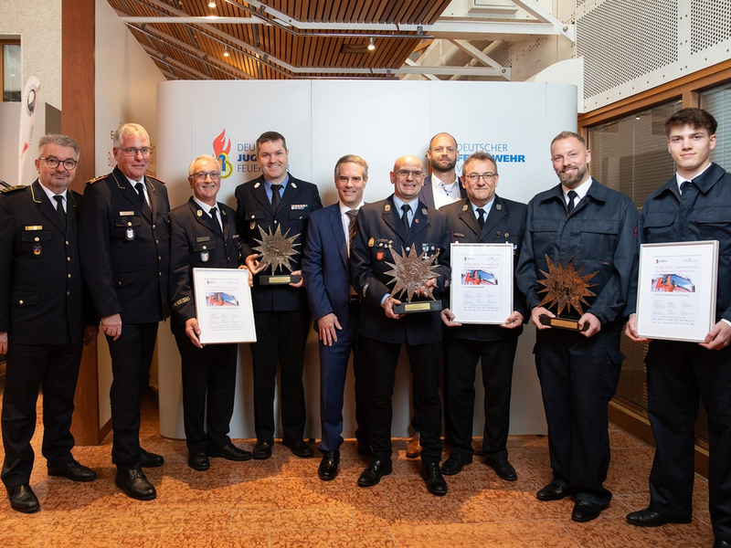 Preis für Feuerwehren: Öffentliche Versicherer zeichnen drei Feuerwehren mit IF Star 2024 aus - Foto: presseportal.de