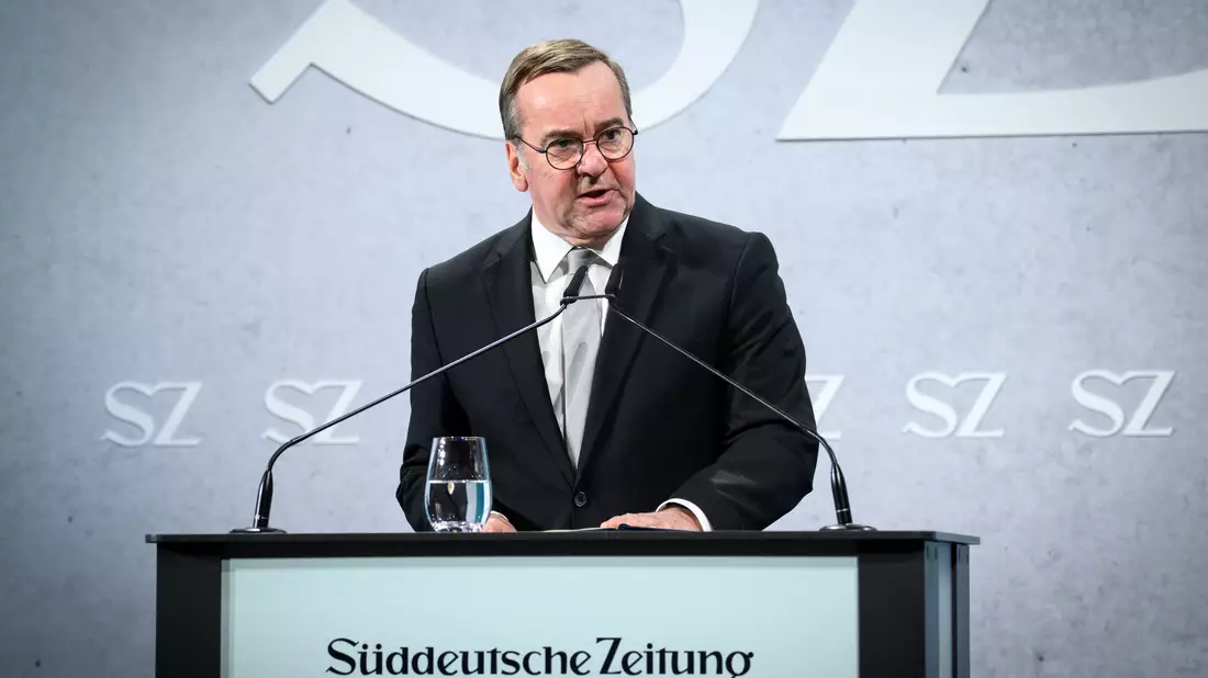 Verteidigungsminister Boris Pistorius glaubt nicht mehr an eine Umsetzung seiner Wehrpflicht-Pläne vor einer Neuwahl. - Bild: Bernd von Jutrczenka/dpa