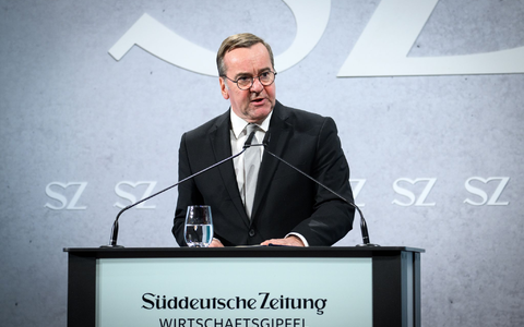 Verteidigungsminister Boris Pistorius glaubt nicht mehr an eine Umsetzung seiner Wehrpflicht-Pläne vor einer Neuwahl. - Foto: Bernd von Jutrczenka/dpa