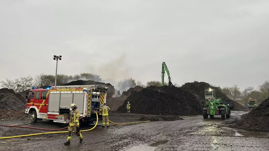 FW Lage: Erneuter Brand in einem Betrieb in Lage-Kachtenhausen. - Bild: presseportal.de