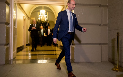 «Amerika ist für Amerikaner», verkündete Miller jüngst bei einem Wahlkampf-Event. (Archivbild) - Foto: Andrew Harnik/AP/dpa