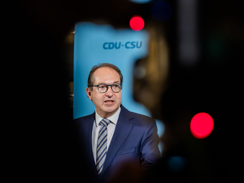 Rechnet mit rascher Verständigung: CSU-Landesgruppenchef Dobrindt (Archivbild).  - Foto: Christoph Soeder/dpa