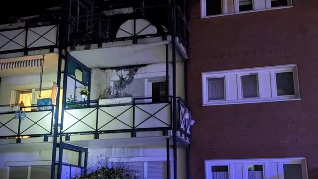 FW-BN: Wohnung nach Brand in Mehrfamilienhaus vorerst nicht bewohnbar - Bild: presseportal.de