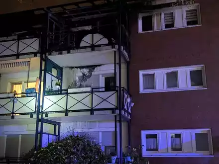 FW-BN: Wohnung nach Brand in Mehrfamilienhaus vorerst nicht bewohnbar - Foto: presseportal.de