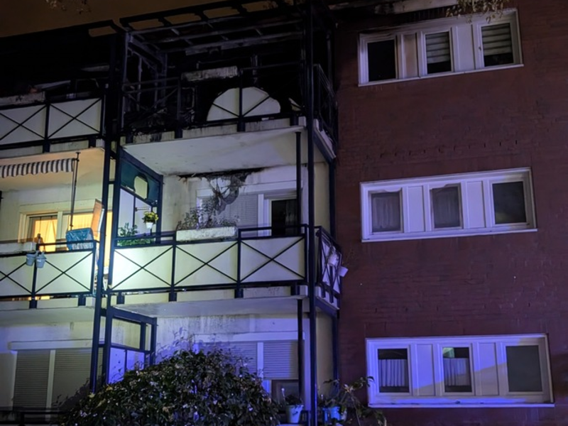 FW-BN: Wohnung nach Brand in Mehrfamilienhaus vorerst nicht bewohnbar - Foto: presseportal.de