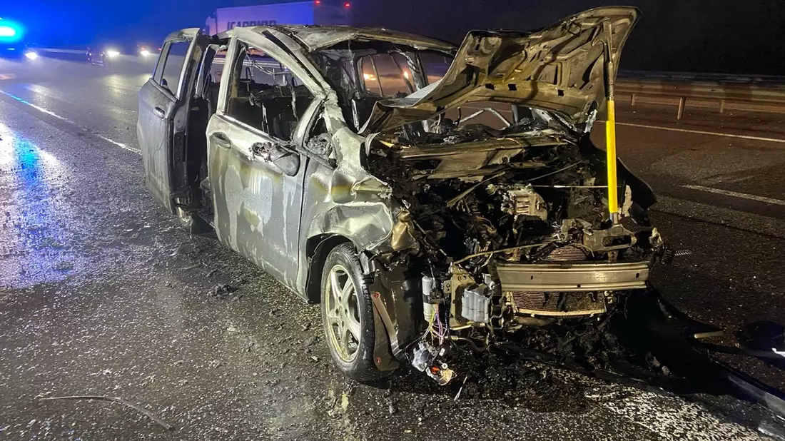 POL-PDNW: Unfall mit PKW Brand - Bild: presseportal.de
