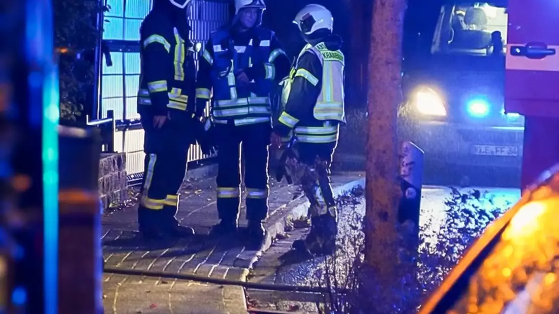 FW Kranenburg: Starke Rauchentwicklung an der Thielenstraße - Bild: presseportal.de