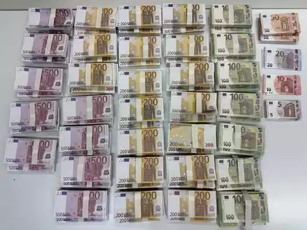 LKA-SH: LKA-Ermittler stellen Falschgeld in Höhe von 1,7 Millionen Euro sicher - Foto: presseportal.de