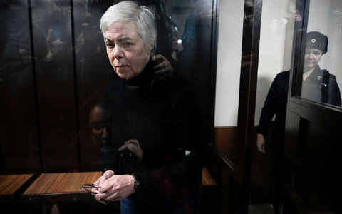 Die Kinderärztin Nadeschda Bujanowa wurde zu 5,5 Jahren Freiheitsentzug verurteilt.  - Foto: Pavel Bednyakov/AP/dpa