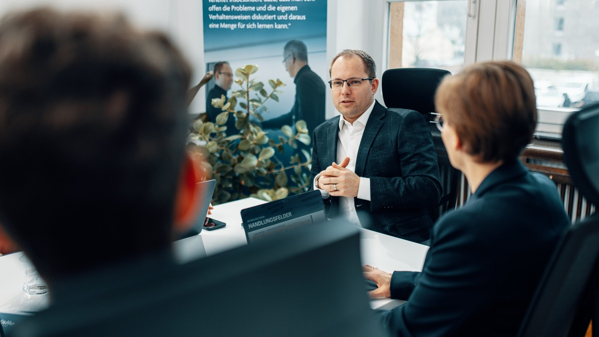 WandelWerker Consulting GmbH: Wie systemische Fragen zu einer gelebten Arbeitsschutzorganisation führen - Foto: presseportal.de