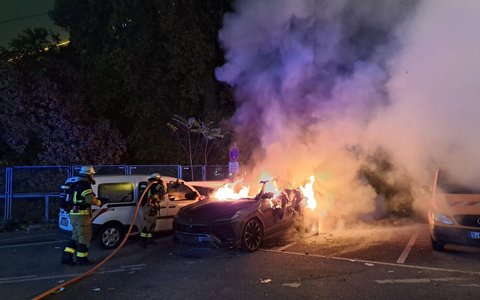 FW Stuttgart: PKW-Brand am Hauptbahnhof - Foto: presseportal.de