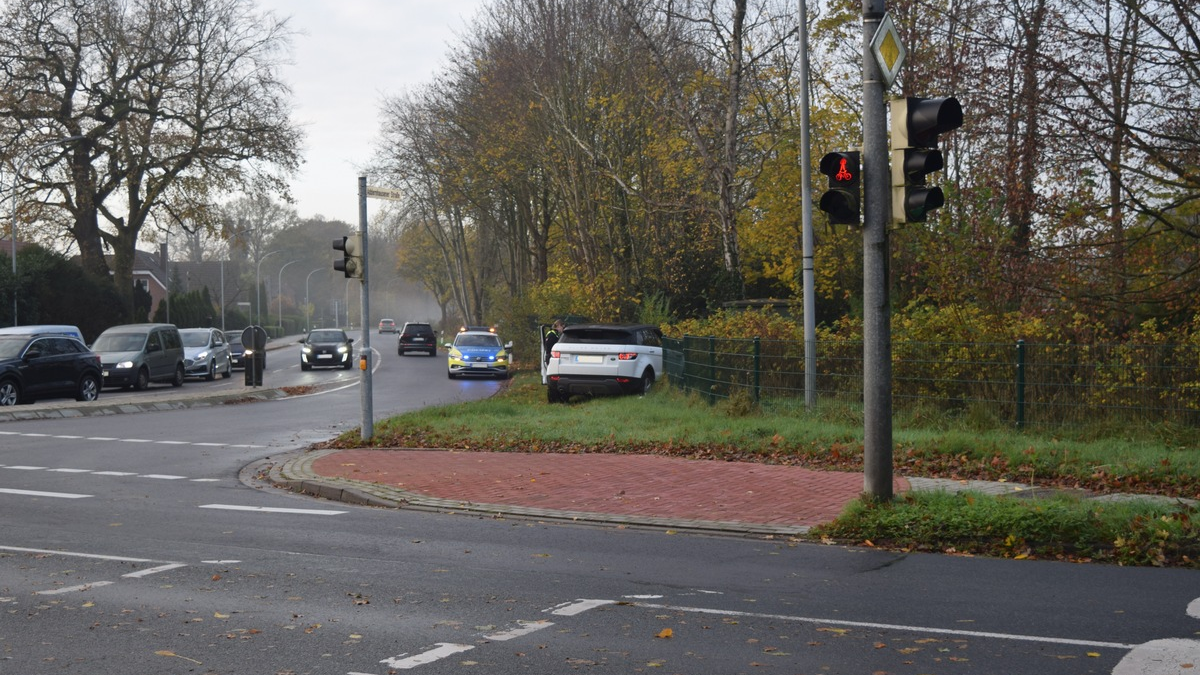 POL-WHV: Verkehrsunfall in Schortens - 57-Jährige verunfallt alleinbeteiligt - Vorbildliches Einschreiten der Ersthelfer - Foto: presseportal.de