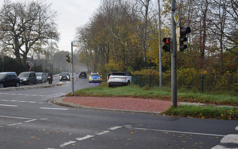 POL-WHV: Verkehrsunfall in Schortens - 57-Jährige verunfallt alleinbeteiligt - Vorbildliches Einschreiten der Ersthelfer - Foto: presseportal.de POL-WHV: Verkehrsunfall in Schortens - 57-Jährige verunfallt alleinbeteiligt - Vorbildliches Einschreiten der Ersthelfer - Foto: presseportal.de