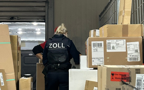 HZA-GI: Schwarzarbeitskontrollen in der Speditions- und Logistikbranche in Hessen - Foto: presseportal.de