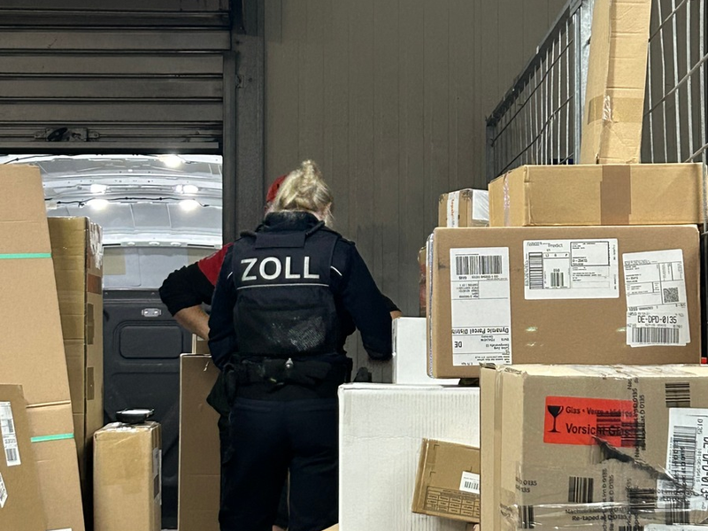 HZA-GI: Schwarzarbeitskontrollen in der Speditions- und Logistikbranche in Hessen - Foto: presseportal.de