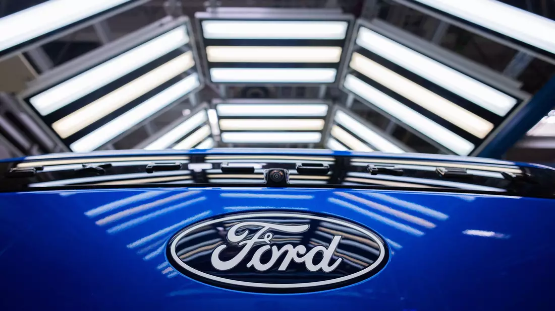 Der US-Autobauer Ford will Kurzarbeit in seinem Kölner Werk einführen (Archivbild)  - Bild: Rolf Vennenbernd/dpa