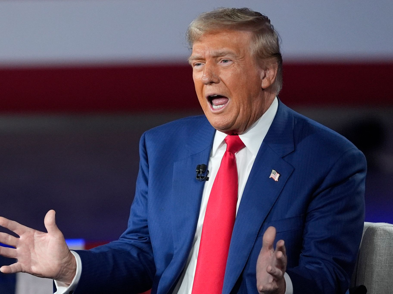 Trump hat hohe Zölle auf Importe aus Europa angekündigt. (Archivbild) - Foto: Evan Vucci/AP/dpa