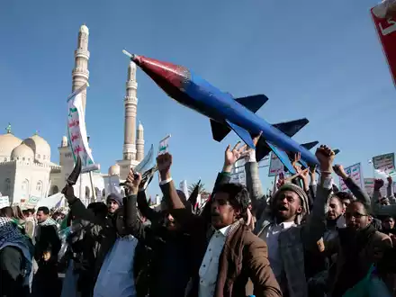 Erneut fängt Israels Luftabwehr nach Militärangaben eine Rakete aus dem Jemen ab. (Archivbild) - Foto: Osamah Abdulrahman/AP/dpa
