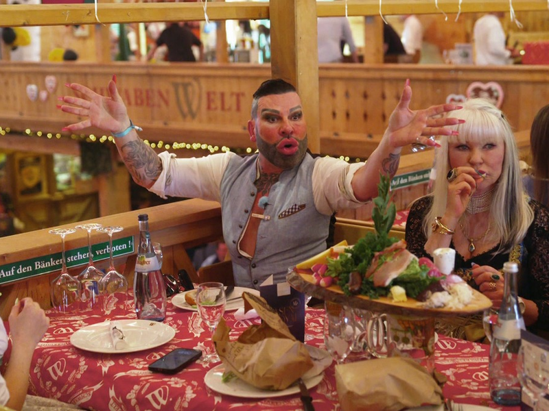 Harald Glööckler auf Heimatbesuch in Stuttgart - doch die Freude wird getrübt - Foto: presseportal.de